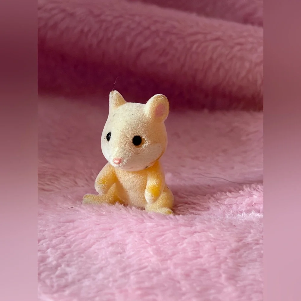 Vintage Hamilton hamster baby calico critters - Picture 2 of 4